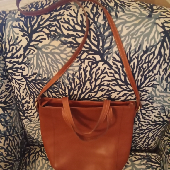 Old Navy Handbags - Old Navy Tan Faux Leather Tote Bag